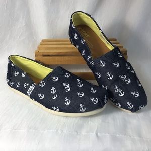 Navy Blue Anchor Print Toms
